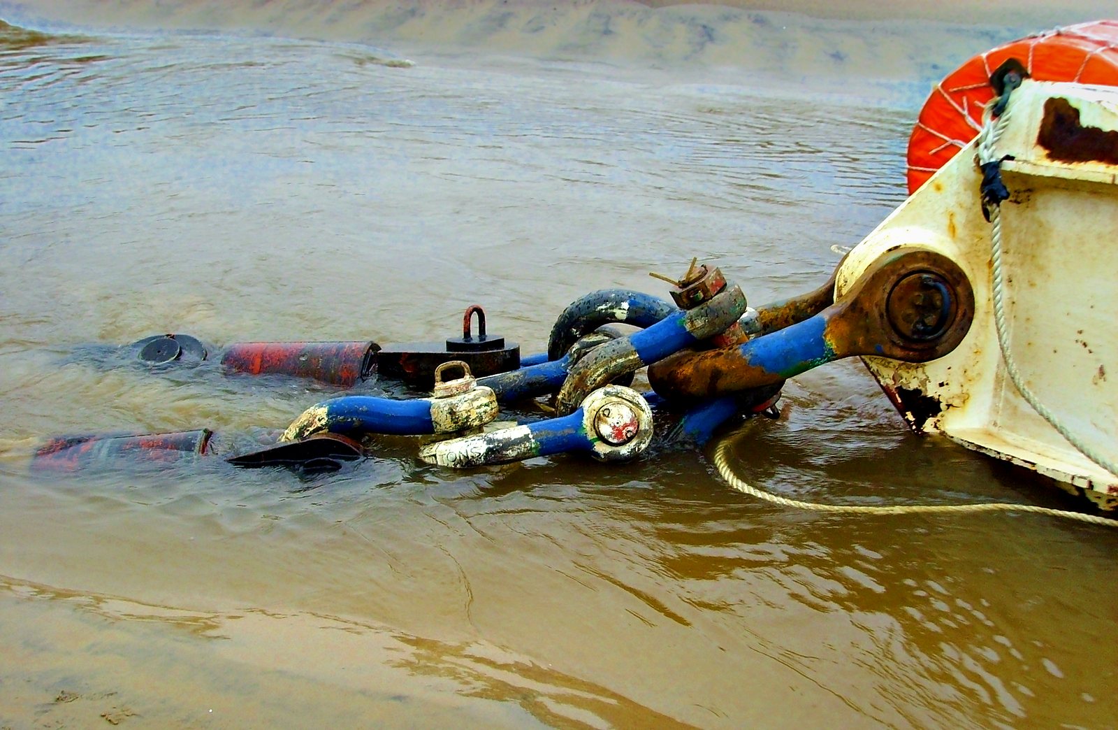 Pull-in rigging connected to the pull head